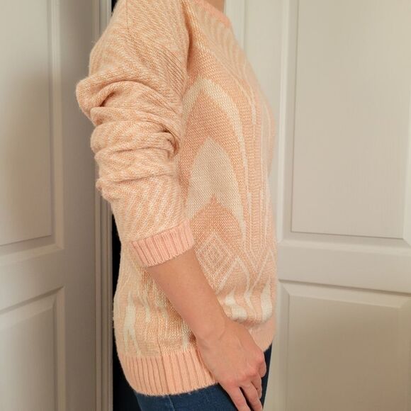 Allure Vintage Medium Sweater - Picture 2 of 6